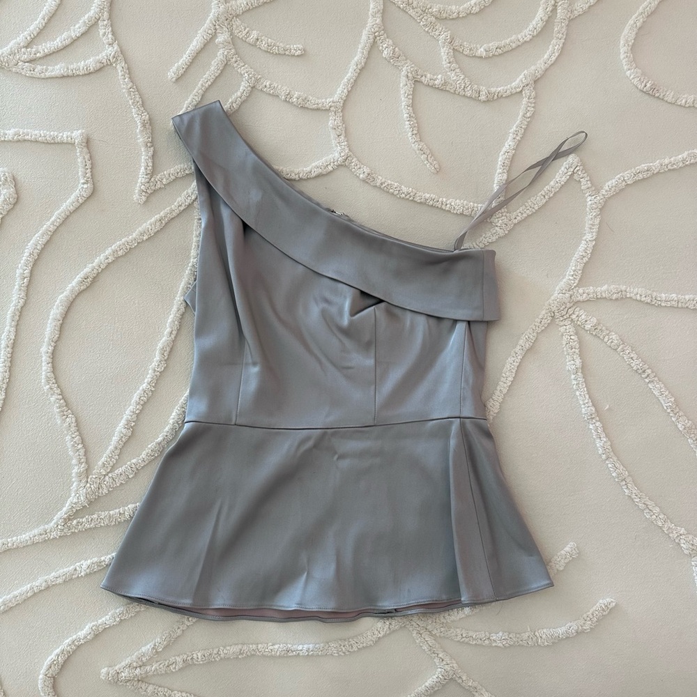 ANTONIO MELANI Gray Asymmetrical Peplum Sleeveless Blouse